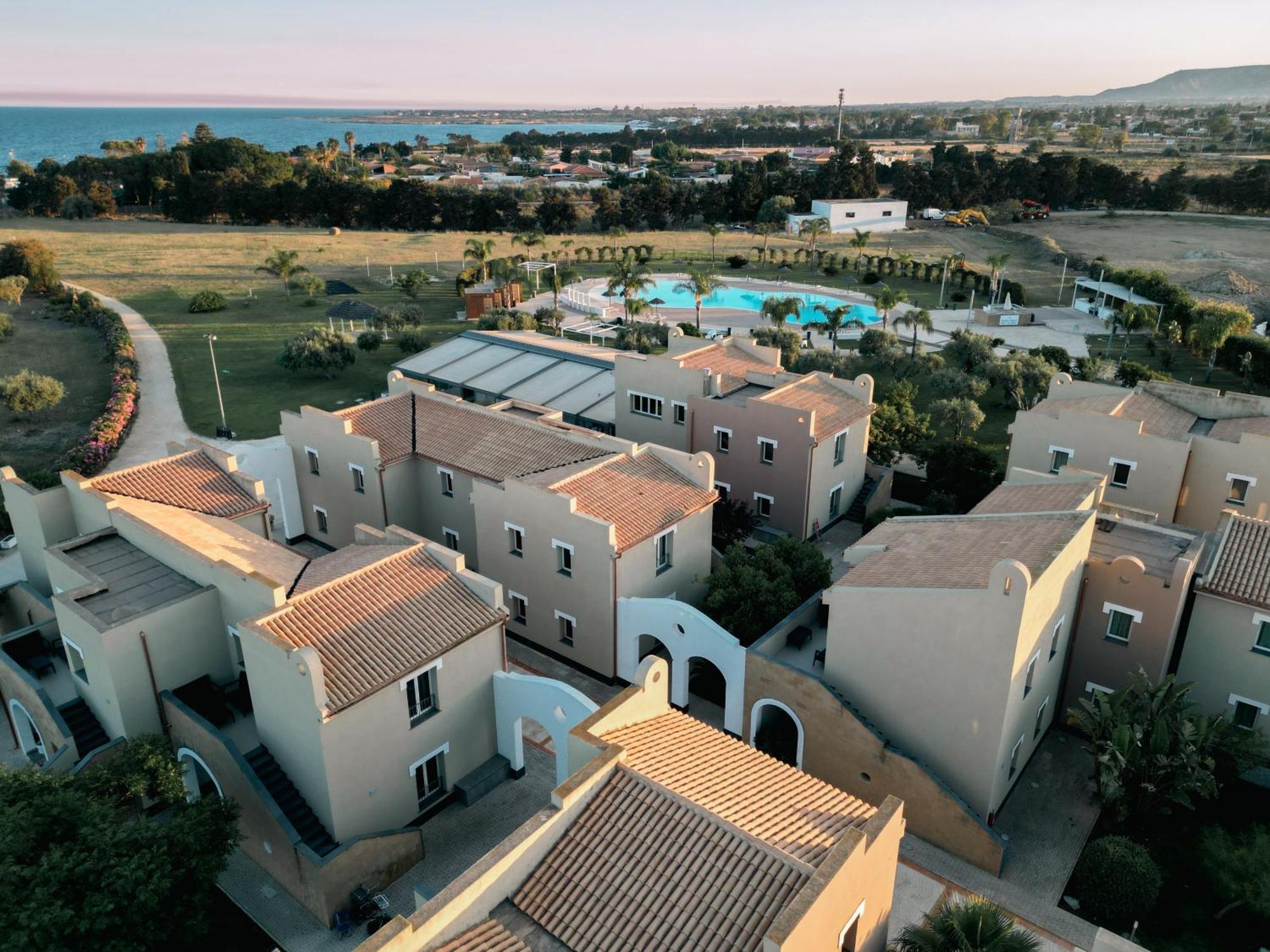 Residence Archimede Fanusa Zewnętrze zdjęcie