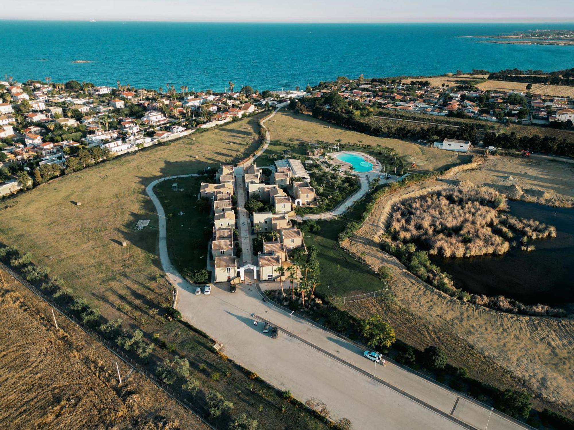 Residence Archimede Fanusa Zewnętrze zdjęcie